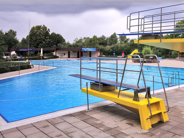 Sportbad Heitersheim Bildnachweis: Mit freundlicher Genehmigung der VK-Gruppe (Anna Eroschenja) Sportbad Heitersheim Bildnachweis: Mit freundlicher Genehmigung der VK-Gruppe (Anna Eroschenja)