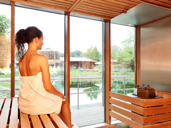 Saunahaus KEIDEL Thermalbad Freiburg mit Blick auf den See Copyright: (Mit freundlicher Genehmigung von Baden in Freiburg.de) Saunahaus KEIDEL Thermalbad Freiburg mit Blick auf den See Copyright: (Mit freundlicher Genehmigung von Baden in Freiburg.de)