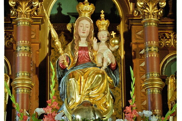 Wallfahrtskirche "unserer Lieben Frau vom Hörnleberg" Bildnachweis: Mit freundlicher Genehmigung von Herrn Pfarrer Bernhard Thum Wallfahrtskirche "unserer Lieben Frau vom Hörnleberg" Bildnachweis: Mit freundlicher Genehmigung von Herrn Pfarrer Bernhard Thum