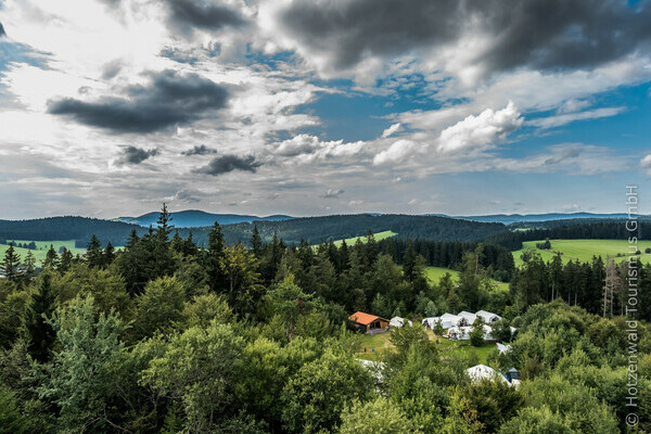 Ausblick vom Gugelturm über den Schwarzwald Bildnachweis: Mit freundlicher Genehmigung der Hotzenwald Tourismus GmbH Ausblick vom Gugelturm über den Schwarzwald Bildnachweis: Mit freundlicher Genehmigung der Hotzenwald Tourismus GmbH