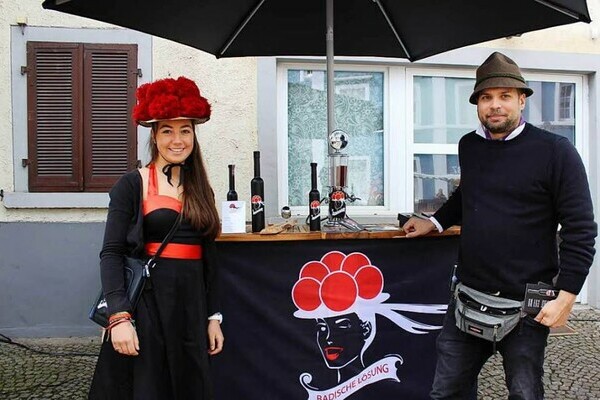 Brennerei Baron Droste Hülshoff Bildnachweis: Mit freundlicher Genehmigung von Herrn Benedikt von Droste zu Hülshoff Brennerei Baron Droste Hülshoff Bildnachweis: Mit freundlicher Genehmigung von Herrn Benedikt von Droste zu Hülshoff